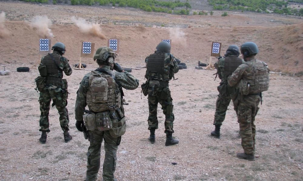 Ένα 24ώρο με τους Κομάντος του ΕΤΑ των… Ελληνικών Ειδικών Δυνάμεων (βίντεο)